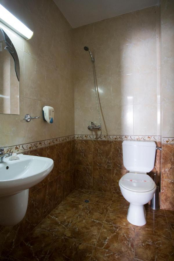 Family Prim Hotel ساندانسكي المظهر الخارجي الصورة