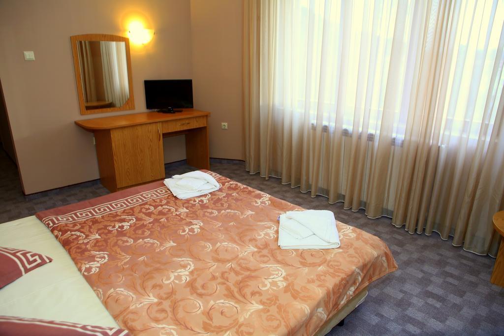 Family Prim Hotel ساندانسكي المظهر الخارجي الصورة